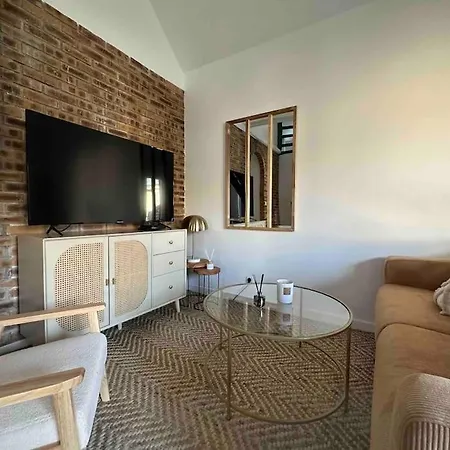 Holiday home Maison Jardin Proche Paris Villejuif