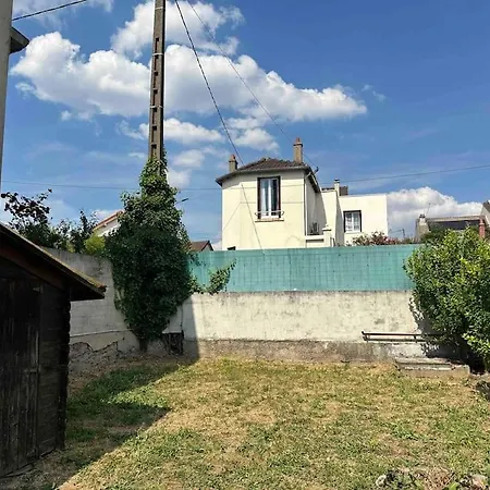 Holiday home Maison Jardin Proche Paris *