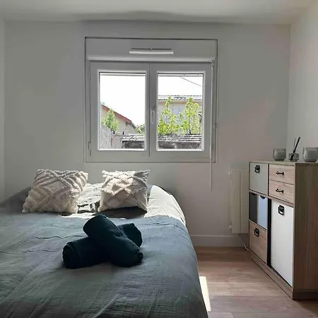 Maison Jardin Proche Paris Holiday home Villejuif