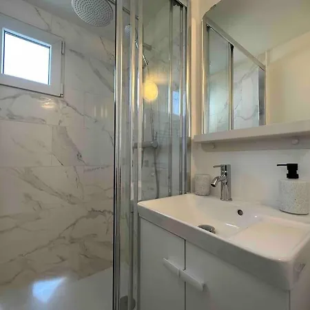 Maison Jardin Proche Paris Holiday home Villejuif